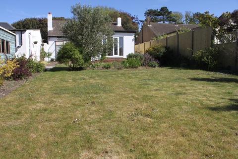 Sea Mist, 30 Lighthouse Road, St Margarets Bay, Dover, CT15 6EJ
