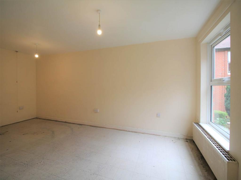 Seward Close, Cowl Street, Evesham 1 bed retirement property £537 pcm