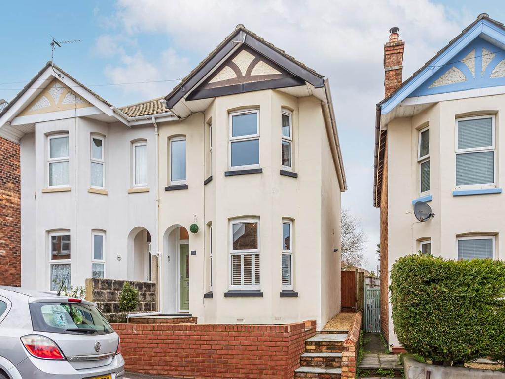 Gwynne Road, Parkstone, Poole 3 bed house £1,600 pcm (£369 pw)