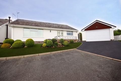2 bedroom detached bungalow for sale - Maes Rhun, Conwy