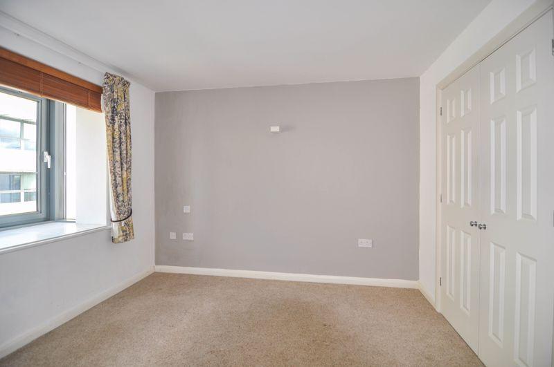 Apartment in Bristol - More