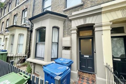 1 bedroom apartment to rent, Larcom Street, SE17