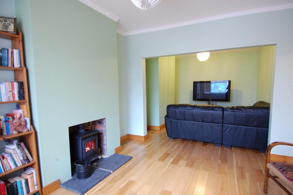 Overdale Crescent, Urmston... 5 bed semidetached house £450,000