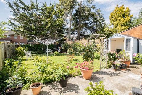 26 Manor Way, Harrow, HA2 6BY