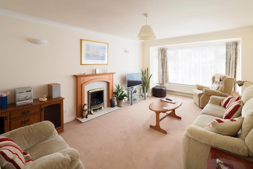 Greenbanks, Lyminge, Folkestone, CT18 3 bed detached bungalow for sale