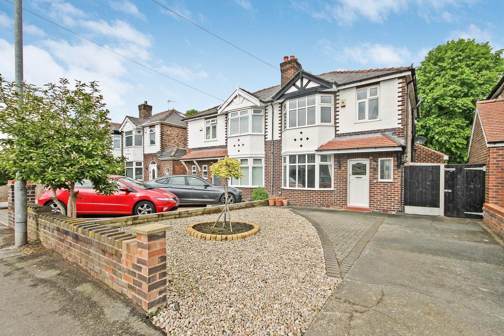 Chester Road, Grappenhall, Warrington, WA4 3 bed semidetached house