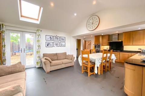 25 Kingfisher Close, Congleton, CW12 3FF