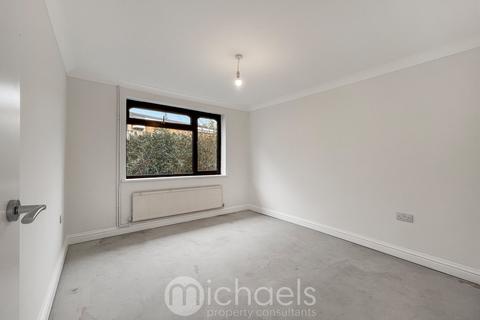 13 Chelmer Road, Witham, CM8 2EY