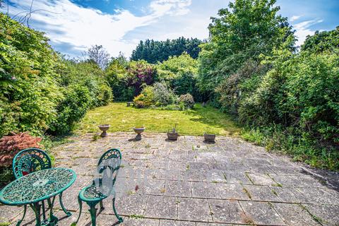 13 Chelmer Road, Witham, CM8 2EY