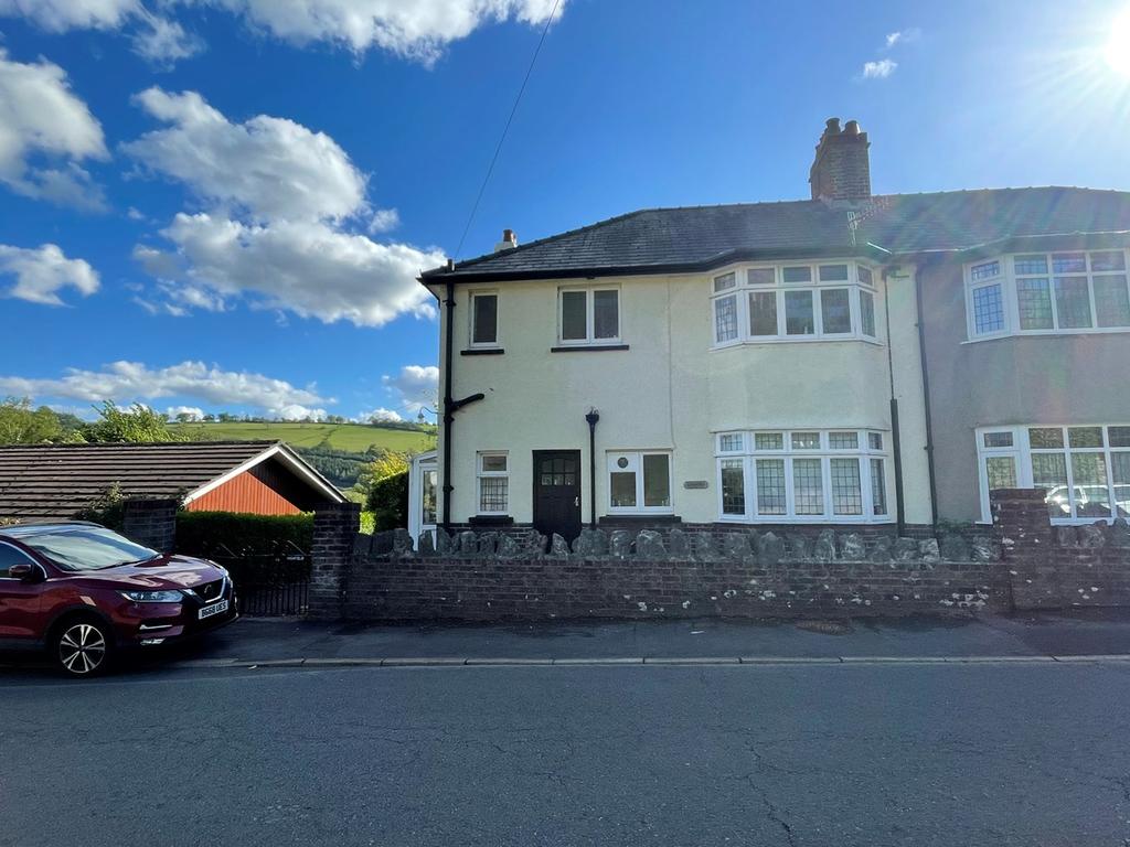Camden Road, Brecon, LD3 3 bed semidetached house £280,000