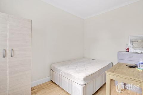 35 Morley Avenue, London, N22 6LY