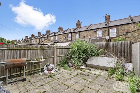 35 Morley Avenue, London, N22 6LY
