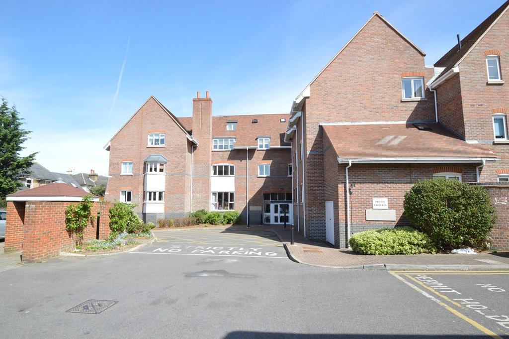 Bridge Street, WaltononThames, KT12 2 bed retirement property £319,500