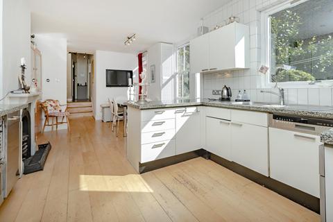 41 Savernake Road, London, NW3 2JU