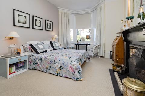 41 Savernake Road, London, NW3 2JU