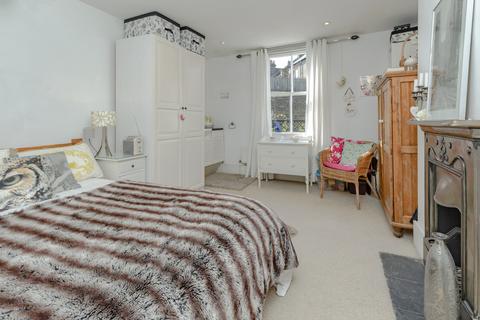 41 Savernake Road, London, NW3 2JU