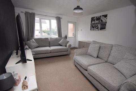 2 bedroom semi-detached house to rent, Spawell Close, Lowton