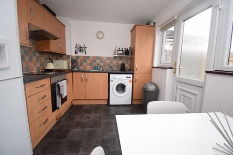 2 bedroom semi-detached house to rent, Spawell Close, Lowton