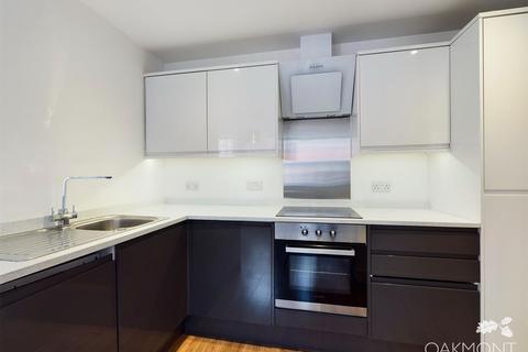 2 bedroom apartment to rent - Verve Apartments,  Mercury Gardens, Romford