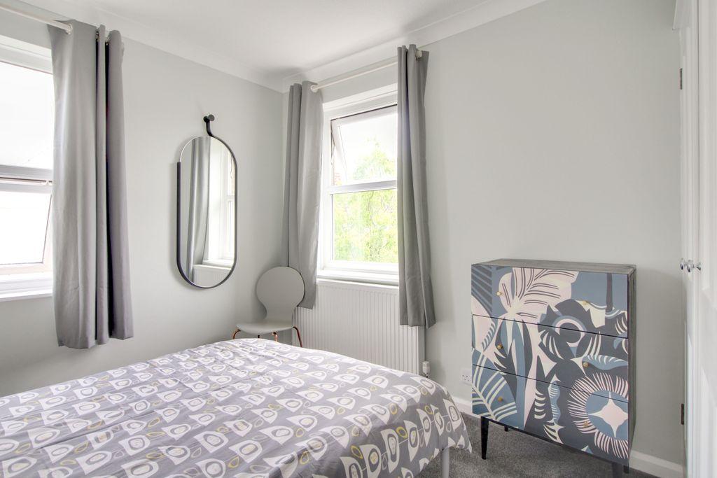 Bedroom 2 (Double)