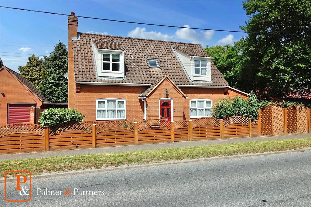 Old London Road, Copdock, Ipswich, Suffolk, IP8 3 bed detached house