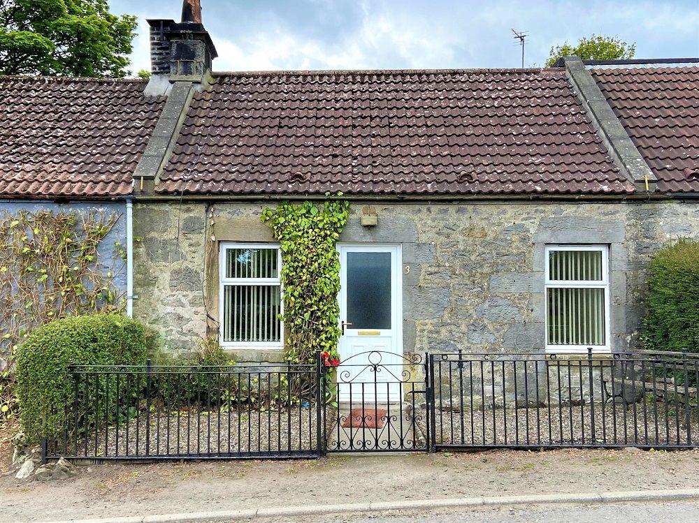 3 Smiddy Cottage, Bowershall... 2 bed cottage £695 pcm (£160 pw)