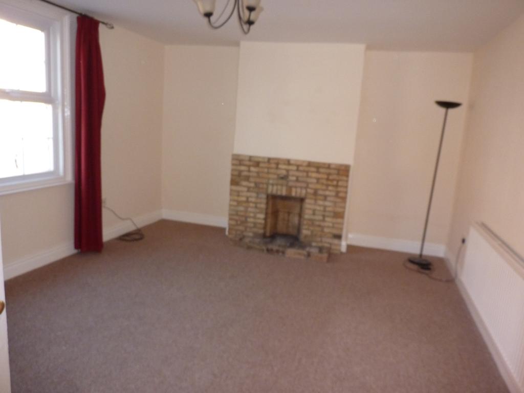 37 High Street, Stretham, Ely, CB6 3LD 4 bed semidetached house £