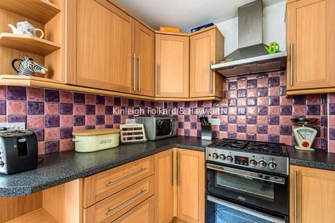 2 bedroom flat to rent - Glengall Road London NW6