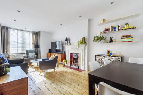 2 bedroom flat for sale - Latchmere Road, Battersea