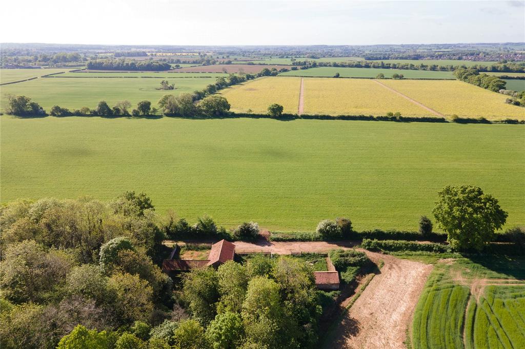 Thorpland Lodge Farm, Fakenham, Norfolk, NR21 3 bed barn £600,000