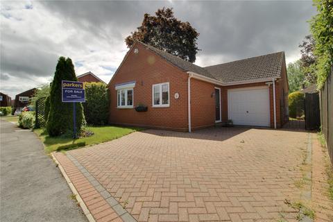 2 bedroom bungalow for sale - Tiverton Close, Woodley, Reading, Berkshire, RG5