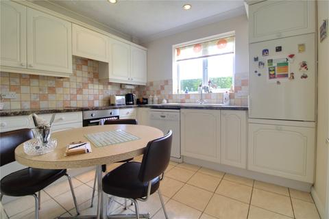 2 bedroom bungalow for sale - Tiverton Close, Woodley, Reading, Berkshire, RG5