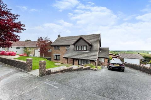 13 Brodawel, Llannon, Llanelli, SA14 6BJ