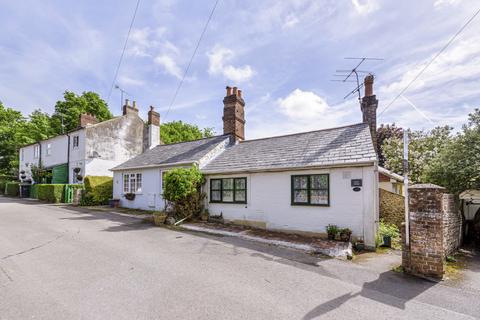 18 Nutshell Lane, Upper Hale, Farnham, GU9 0HH
