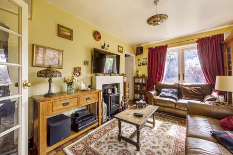 18 Nutshell Lane, Upper Hale, Farnham, GU9 0HH