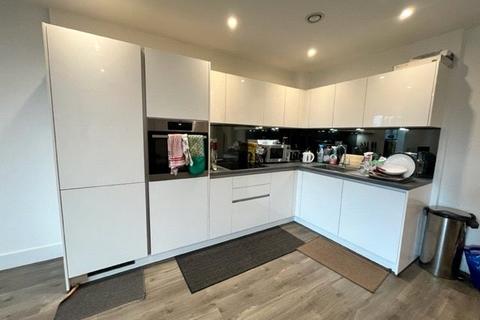 2 bedroom apartment to rent - High Street, Staines-upon-Thames, Surrey, TW18