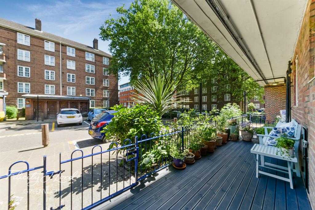 Welland Street, Greenwich, SE10 9DG 2 bed apartment - £400,000