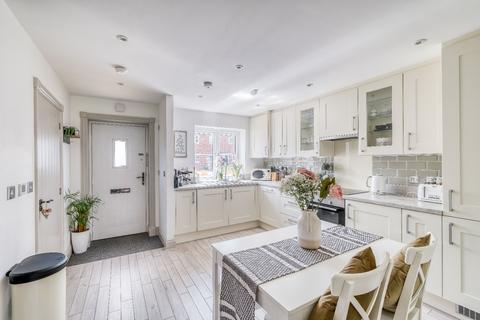 5 Lamberton Close, Hallow, Worcester, WR2 6ND