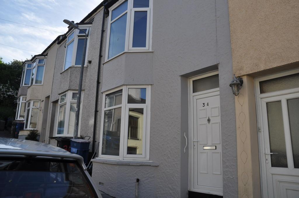 Gilbert Street, Holyhead, LL65 2 bed terraced house £595 pcm (£137 pw)