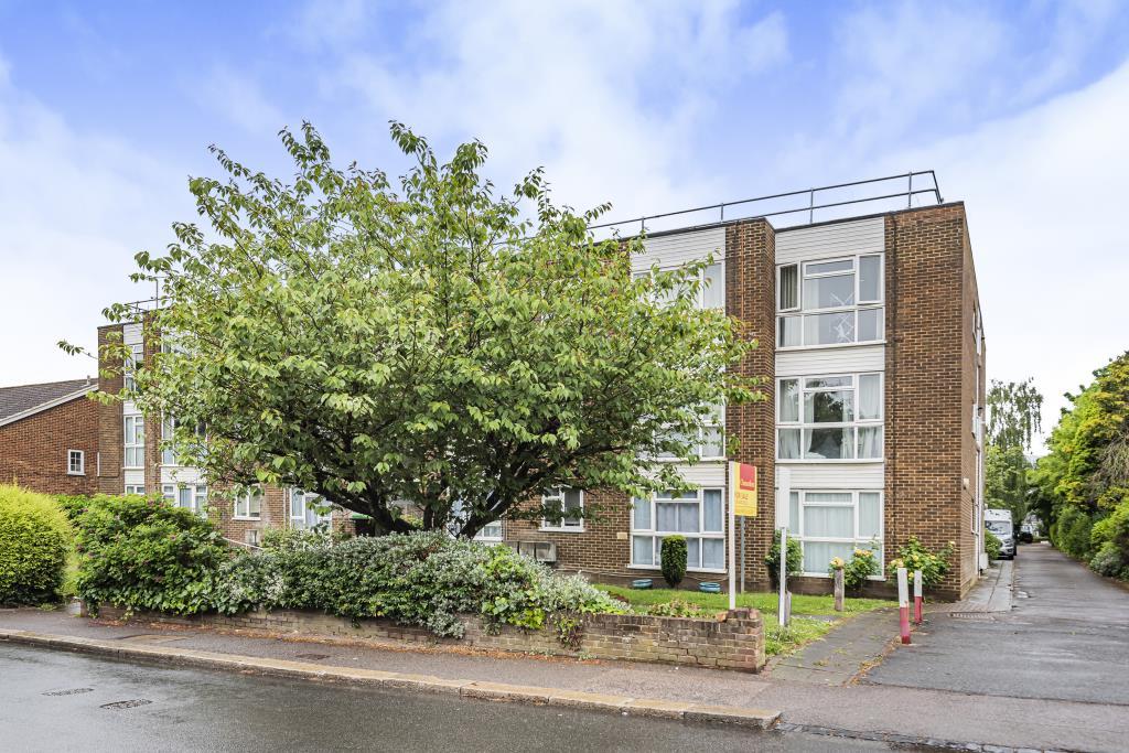 High EN5 1 bed flat £260,000