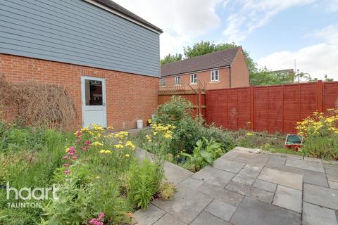 3 bedroom end of terrace house for sale - Riverside Close, Bridgwater
