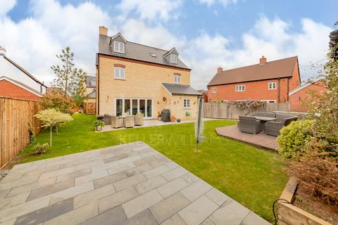 5 bedroom detached house for sale - Poppyfield Road, Wootton, Northampton, Northamptonshire