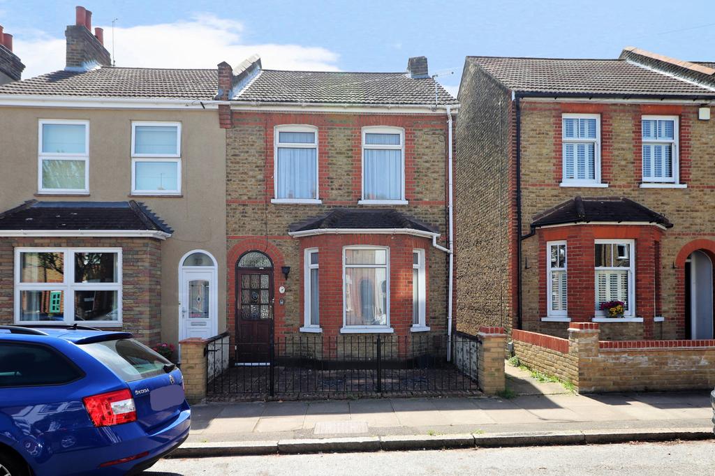 Albert Road, Bromley 3 bed semidetached house £500,000