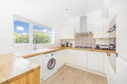 48 Dallinger Road, London, SE12 0TH