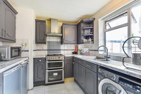 112 Minster Way, Slough, SL3 7EX
