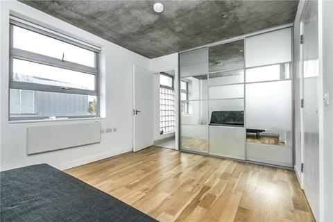 3 bedroom penthouse for sale - Southgate Road, London, N1