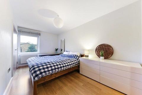 2 bedroom flat for sale - Goswell Road, London, EC1V