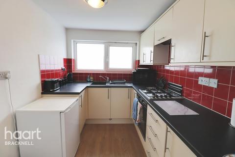 18 Appledore, Bracknell, RG12 8QY