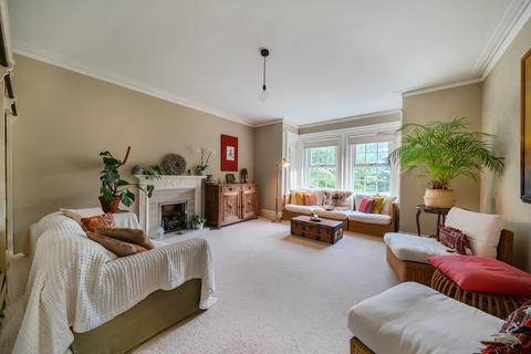 2 bedroom flat for sale, Lower Hale, Farnham, Surrey, GU9