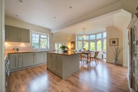 2 bedroom flat for sale, Lower Hale, Farnham, Surrey, GU9